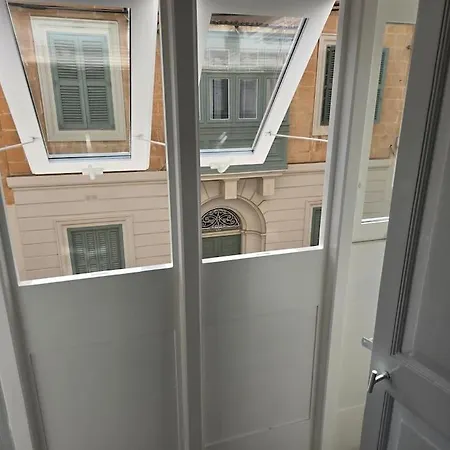 Luxury Townhouse In Case de vacanță Sliema