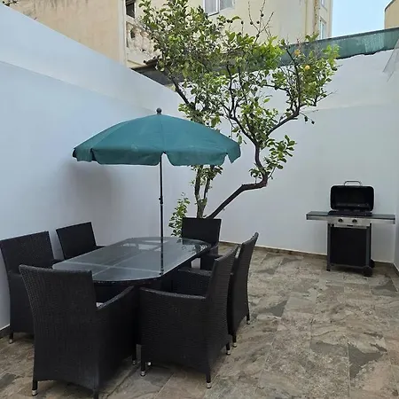 Luxury Townhouse In Sliema