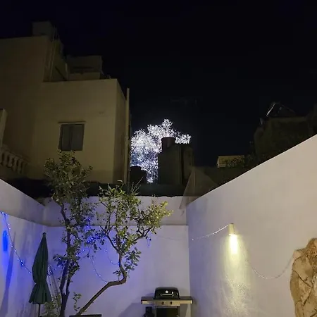 Luxury Townhouse In * Sliema