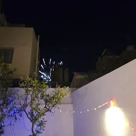 Luxury Townhouse In