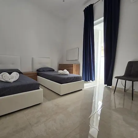 Semesterbostad Luxury Townhouse In Sliema